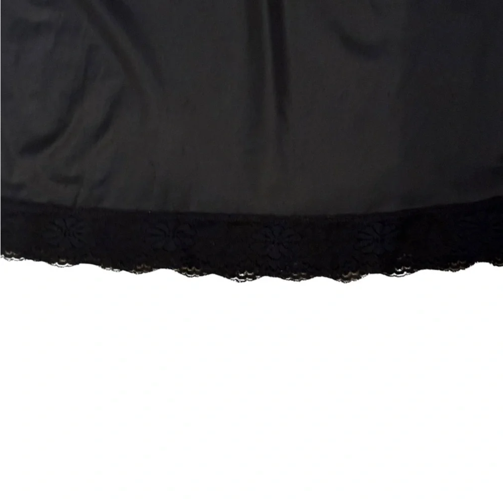 Black Lace Trim Slip‎